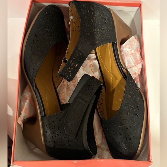 Women’s Shoes, Easy Spirit Cindie Sandals, Sz 8 - Picture 3 of 4